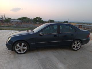 Mercedes-Benz C 220 2004