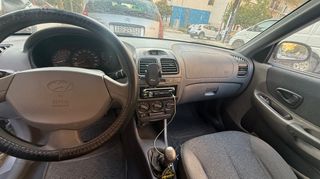 Hyundai Accent 2001