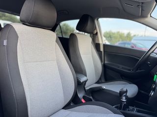 Hyundai i 20 2015 1.1 DIESEL BLACK LINE STYLE EDITION-thumb-36