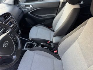 Hyundai i 20 2015 1.1 DIESEL BLACK LINE STYLE EDITION-thumb-22