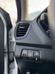 Hyundai i 20 2015 1.1 DIESEL BLACK LINE STYLE EDITION-thumb-24