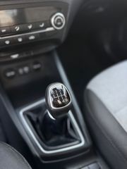 Hyundai i 20 2015 1.1 DIESEL BLACK LINE STYLE EDITION-thumb-26