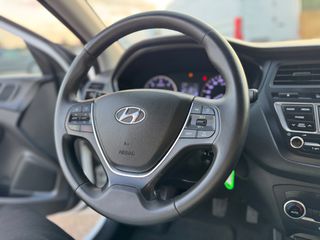Hyundai i 20 2015 1.1 DIESEL BLACK LINE STYLE EDITION-thumb-30