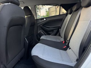 Hyundai i 20 2015 1.1 DIESEL BLACK LINE STYLE EDITION-thumb-32