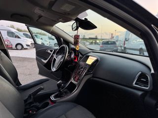Opel Astra 2012 1.7 DIESEL CDTI Clima/Navi Full Extra-thumb-36