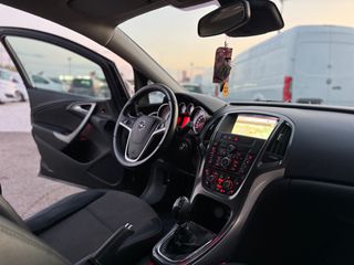 Opel Astra 2012 1.7 DIESEL CDTI Clima/Navi Full Extra-thumb-37