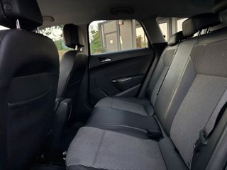 Opel Astra 2012 1.7 DIESEL CDTI Clima/Navi Full Extra-thumb-31