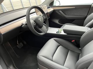Tesla Model Y 2023 SR RWD (LFP Μπαταρια)-thumb-4