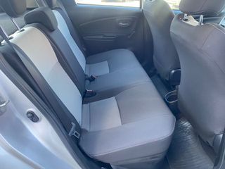 Toyota Yaris 2018-thumb-5