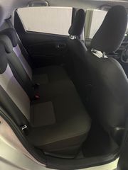 Toyota Yaris 2018-thumb-9