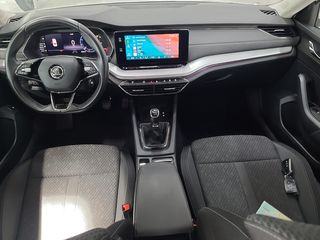 Skoda Octavia 2023-thumb-2