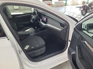 Skoda Octavia 2023-thumb-3