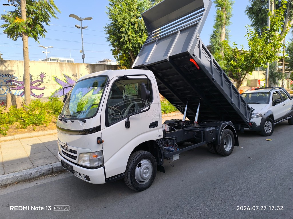 Ανατροπή Toyota 2014 DYNA 150
