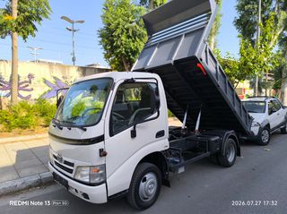 Ανατροπή Toyota 2014 DYNA 150-thumb-1