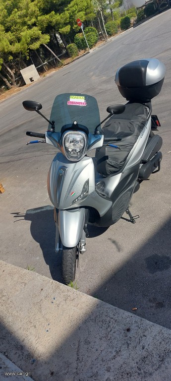Piaggio Beverly 350 2021 BEVERLY 350 SPORT TOURING