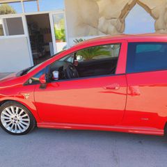 Fiat Grande Punto 2011-thumb-7