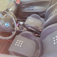 Fiat Grande Punto 2011-thumb-14