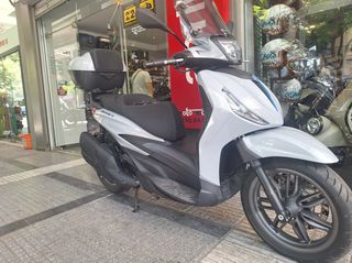 Piaggio Beverly 400 2025 HPE S-thumb-2