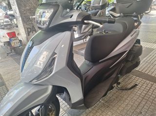 Piaggio Beverly 400 2025 HPE S-thumb-23