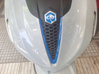 Piaggio Beverly 400 2025 HPE S-thumb-27