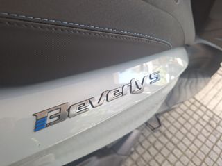 Piaggio Beverly 400 2025 HPE S-thumb-28