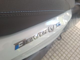 Piaggio Beverly 400 2025 HPE S-thumb-29