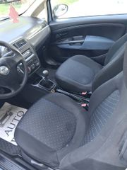 Fiat Grande Punto 2008-thumb-10