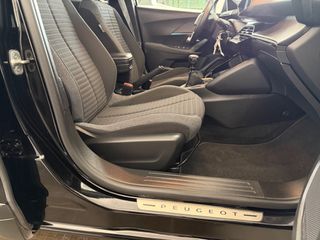 Peugeot 2008 2022 1.2 PURETECH 130HP STYLE NAVI CLIMA CAMERA-thumb-32