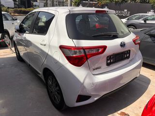 Toyota Yaris 2017-thumb-3