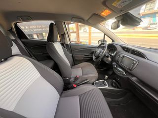 Toyota Yaris 2017-thumb-11