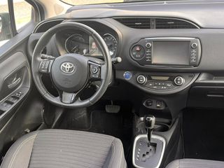 Toyota Yaris 2017-thumb-14