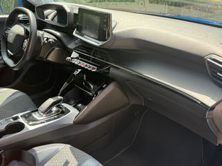 Peugeot 2008 2020 1.2  130 ALLURE EAT8 S&S-thumb-14