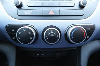 Hyundai i 10 2014 1.0 FIFA WORLD CUP EDITION,A/C,LED ΦΩΤΑ ΗΜΕΡΑΣ,ΠΡΟΒΟΛΕΙΣ+++-thumb-25