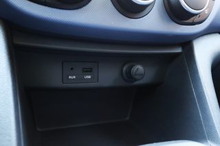 Hyundai i 10 2014 1.0 FIFA WORLD CUP EDITION,A/C,LED ΦΩΤΑ ΗΜΕΡΑΣ,ΠΡΟΒΟΛΕΙΣ+++-thumb-48