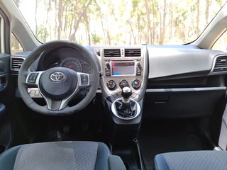 Toyota Verso-S 2013 1.3 / 100hp / ελληνικής αντιπροσωπείας-thumb-8