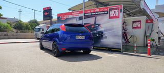 Ford Focus 2004 ST170-thumb-2