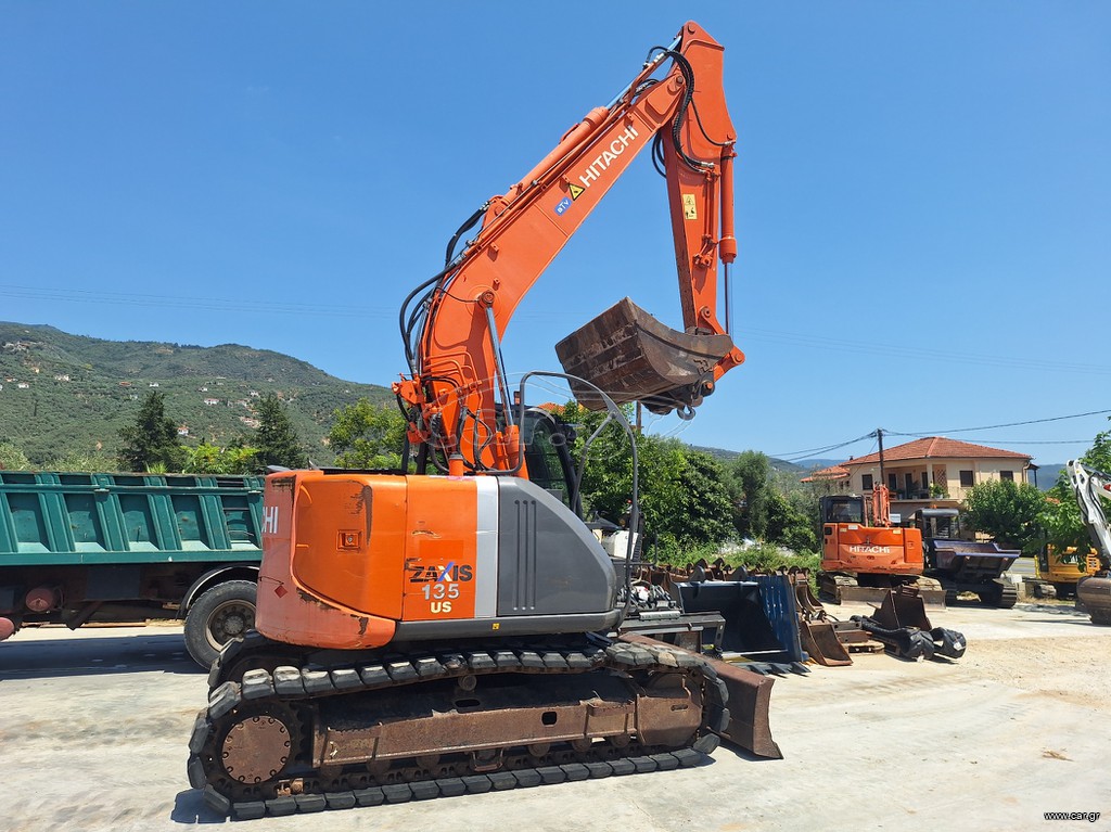 Εκσκαφέας Με Ερπύστριες Hitachi 2012 ZX135US-3