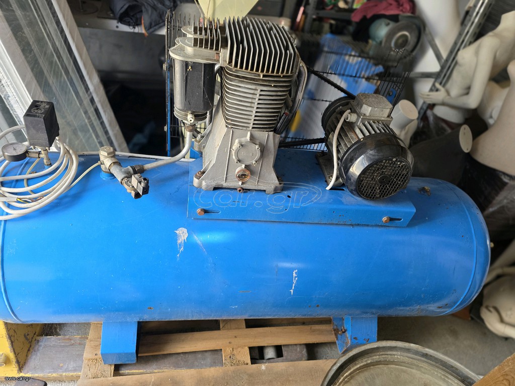 Αεροσυμπιεστής 500 lt 7.5 HP