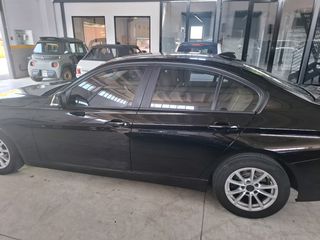 Bmw 318 2012 F30-thumb-5