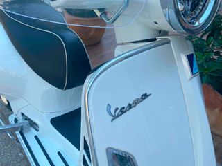 Vespa GTS Super 300 2022 Super-thumb-3