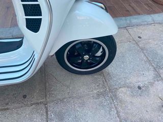 Vespa GTS Super 300 2022 Super-thumb-5