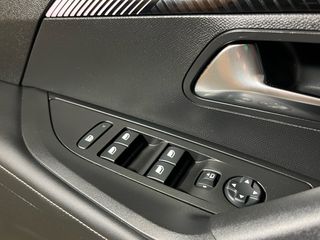 Peugeot 2008 2024 1.2 PURETECH 100 ALLURE 5 ΕΤΗ  ΕΓΓΥΗΣΗ-thumb-25