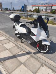 Gilera GP 800 2010-thumb-1