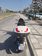Gilera GP 800 2010-thumb-3