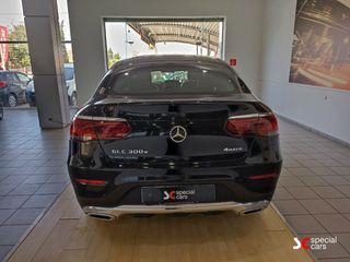 Mercedes-Benz GLC Coupe 2021 / COUPE / GLC 300 E / 9G TRONIC / 4MATIC-thumb-59
