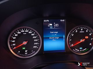 Mercedes-Benz GLC Coupe 2021 / COUPE / GLC 300 E / 9G TRONIC / 4MATIC-thumb-28
