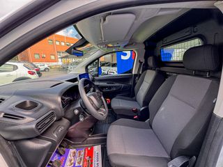Κλούβα Citroen 2021 Berlingo 1.5 BlueHDi 100 S&S MAN Club 4d M Light-thumb-11