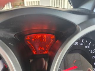 Nissan Juke 2013-thumb-12