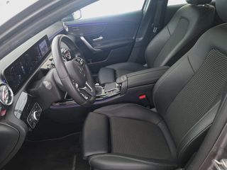 Mercedes-Benz A 180 2020 A-class Progressive Line,Ambient light,Navi-thumb-4