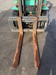 Mitsubishi 2002 FD30K-thumb-17